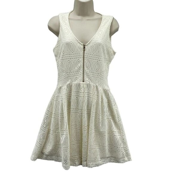 Guess Dress Womens Small Cream Crochet Lined Polyester‎ Zip Front Detail - Picture 1 of 8
